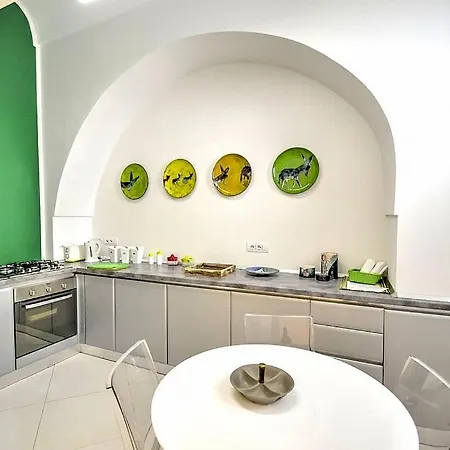 Sleeps 4 Air Con Wifi